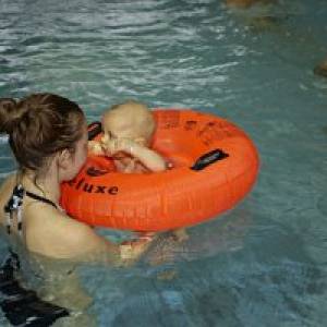 Babyschwimmen im Freizeitbad Tatami Schmölln